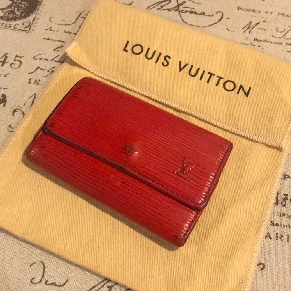 Louis Vuitton epi red 6 key cles